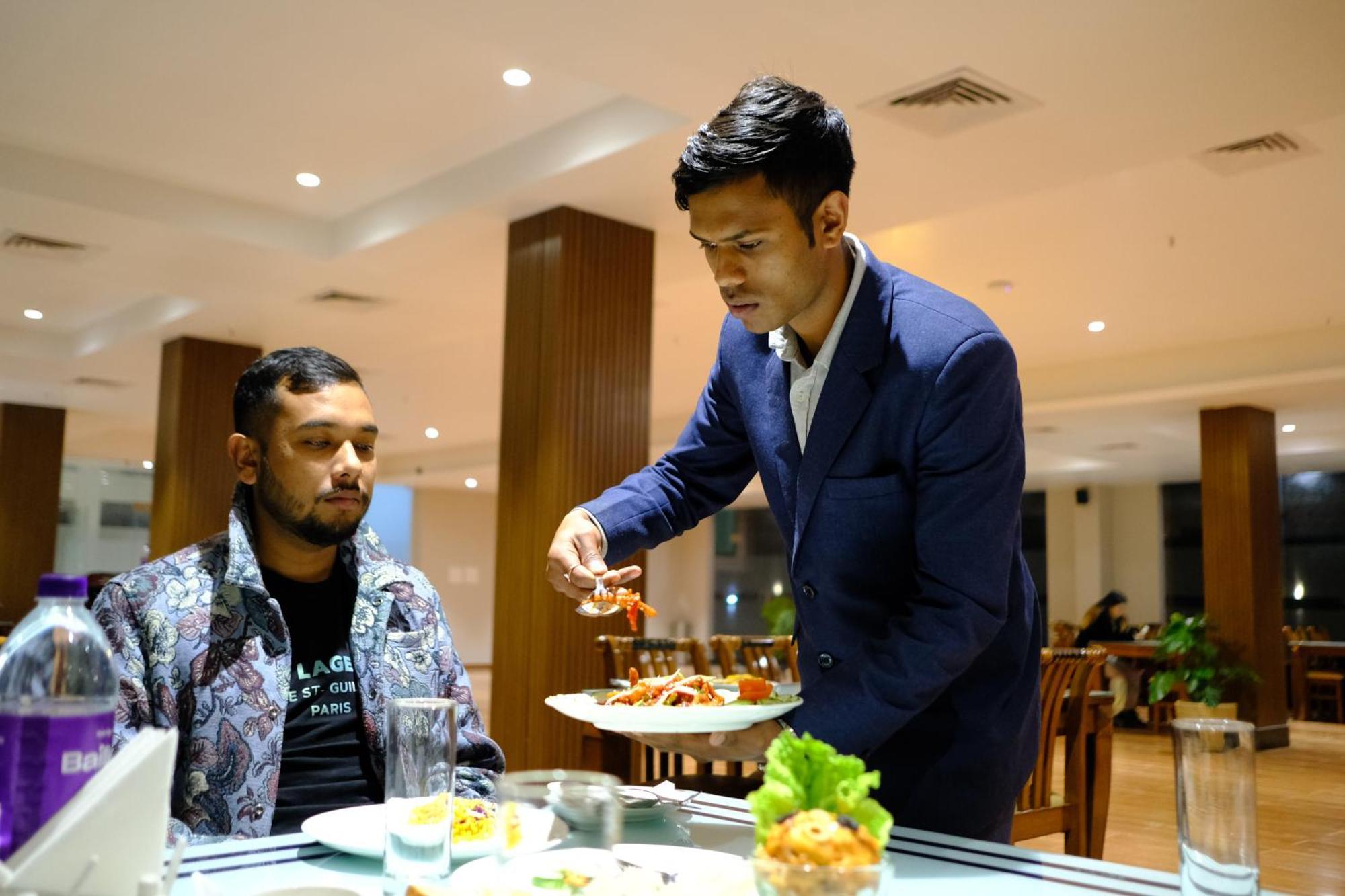 Finn'S Weaver Resort, Kaziranga Bagian luar foto