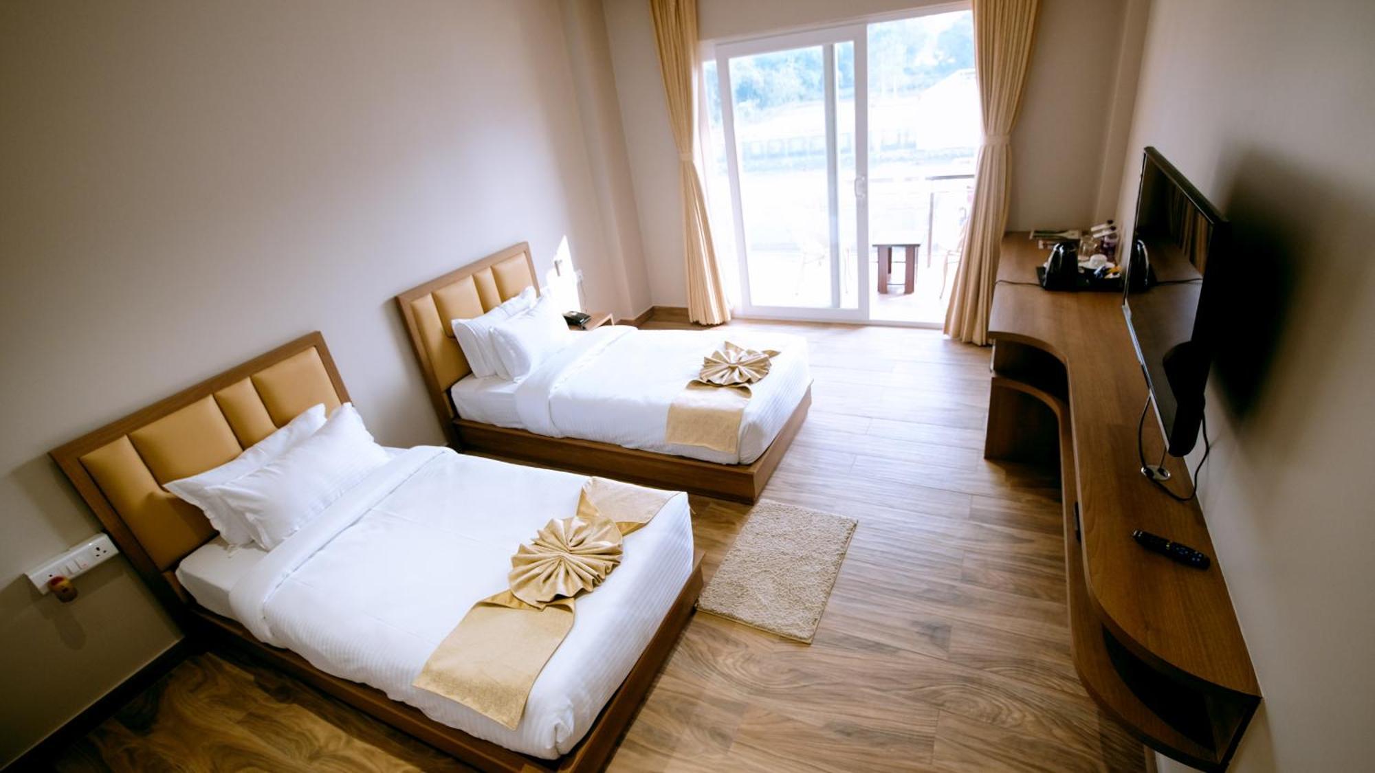 Finn'S Weaver Resort, Kaziranga Bagian luar foto