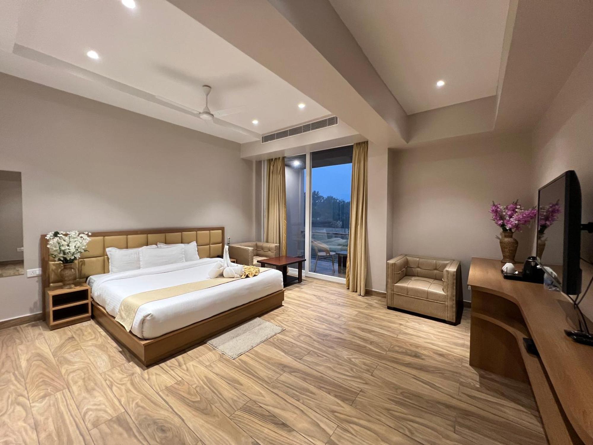 Finn'S Weaver Resort, Kaziranga Bagian luar foto