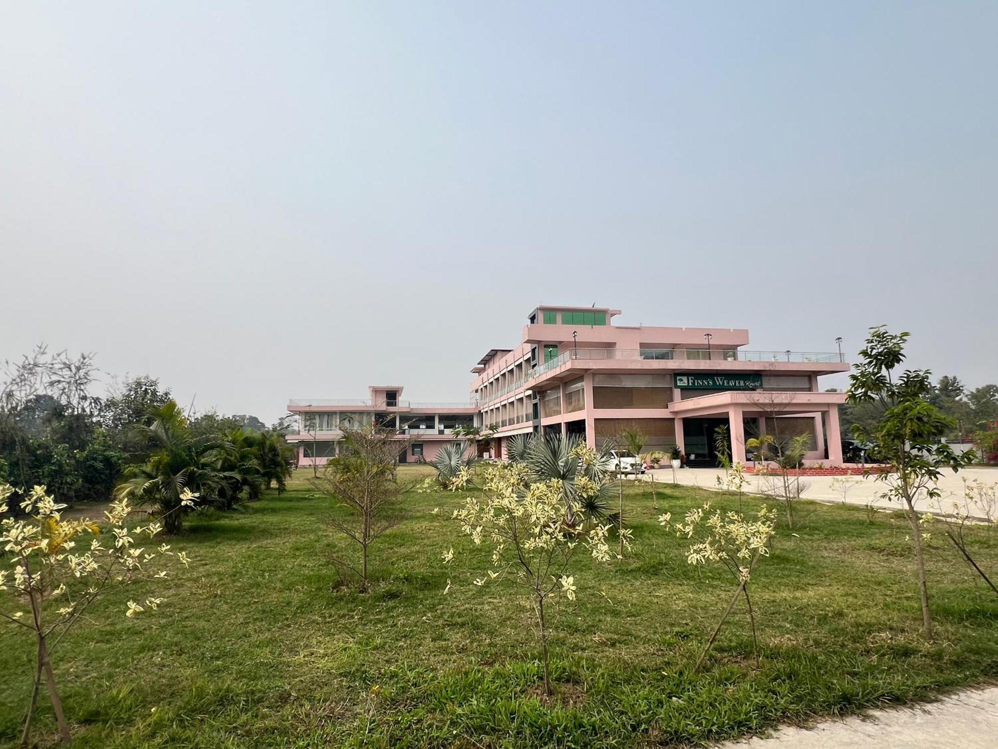 Finn'S Weaver Resort, Kaziranga Bagian luar foto
