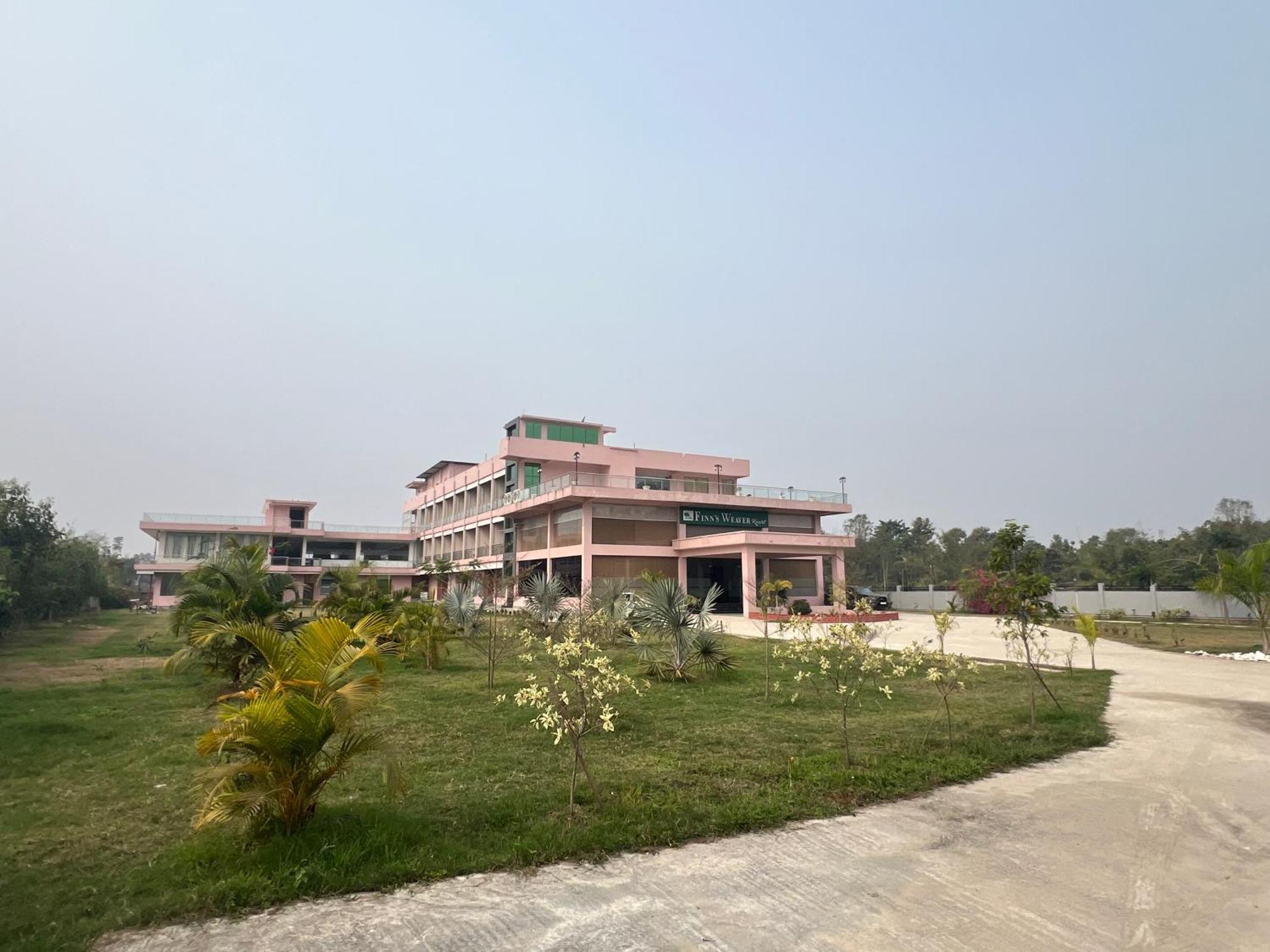 Finn'S Weaver Resort, Kaziranga Bagian luar foto